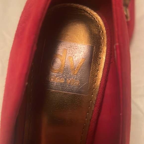 Red Suede pin up platforms with gold metallic bow. Gently worn - Picture 2 of 5